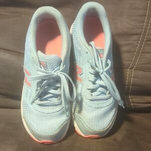 New Balance 680v5 Running Shoes M 5.5 (W 7) Light Blue and Coral Sneakers
